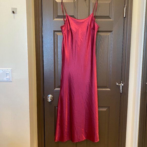 C&C California Erin Maxi Dress in Red Velvet - Picture 5 of 11